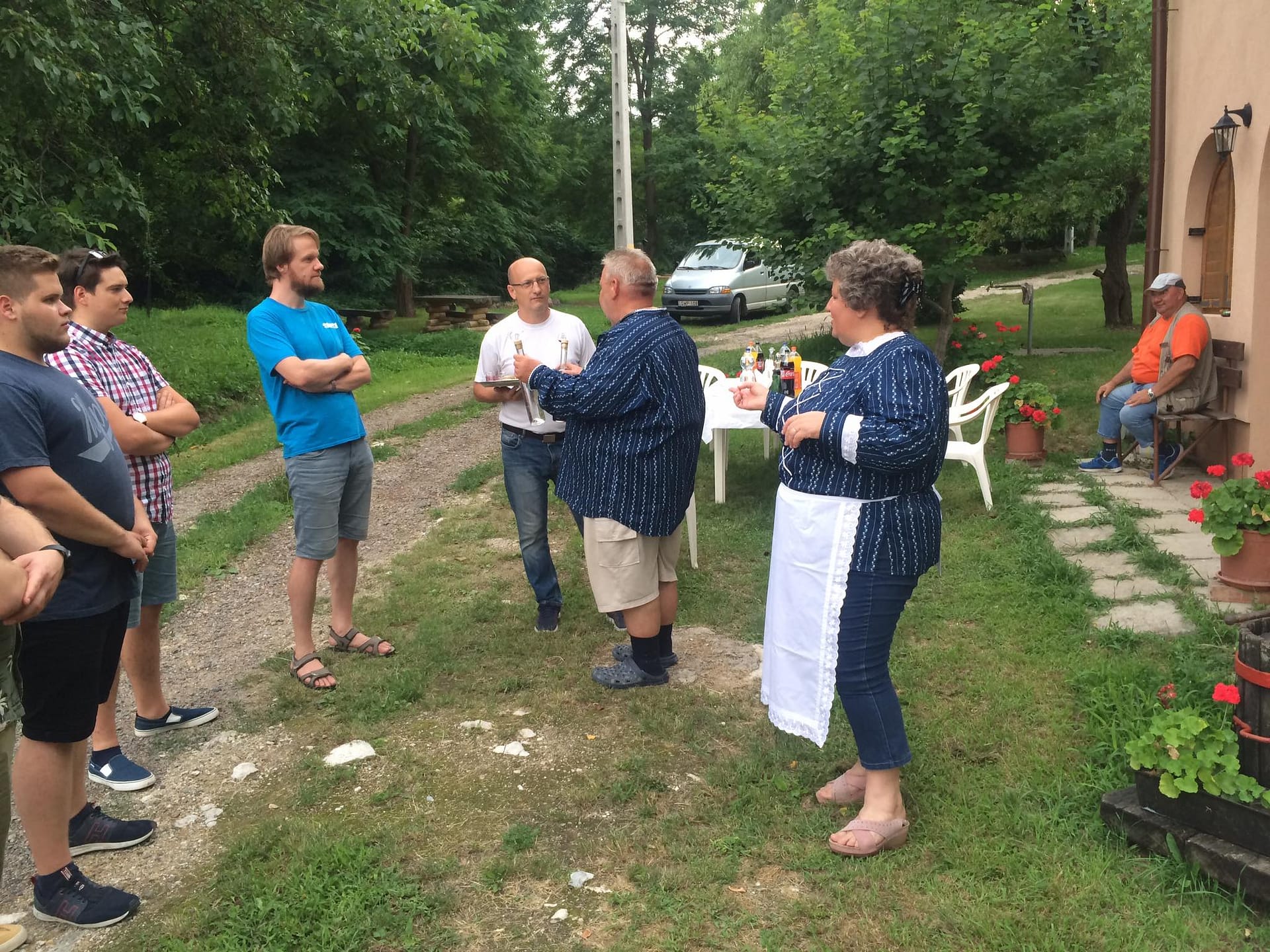 received_305412434213356